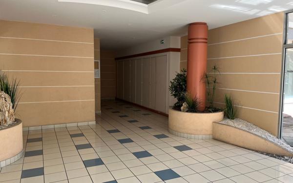 Appartement à vendre    1 pièce • 32 m2 Lyon 9