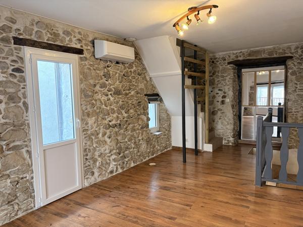 Maison à louer 550 € CC COUFFOULENS 3 p 61 m² DPE D