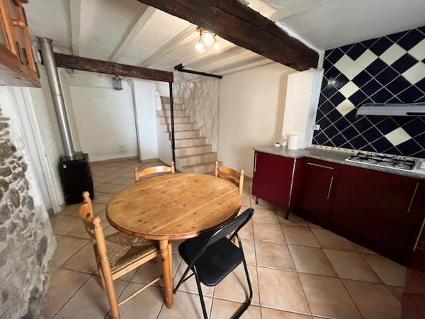 Maison à louer 550 € CC COUFFOULENS 3 p 61 m² DPE D