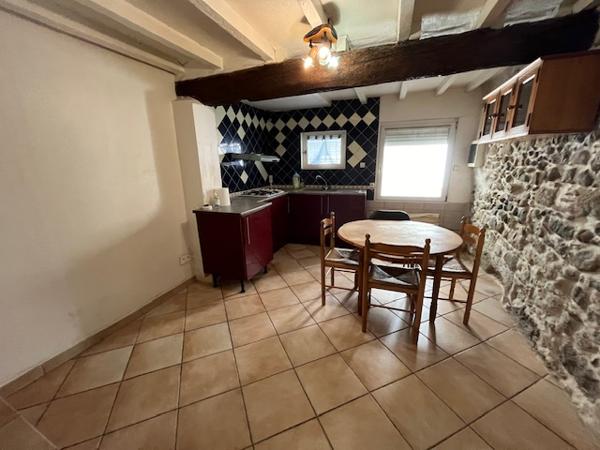 Maison à louer 550 € CC COUFFOULENS 3 p 61 m² DPE D