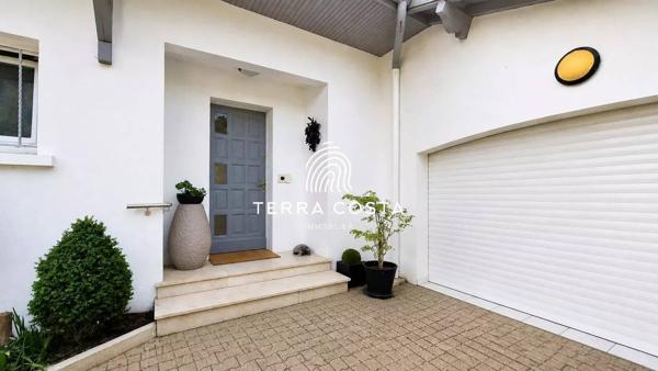 ANGLET | AUX PORTES DE BIARRITZ - MAISON DE PLAIN-PIED AVEC PISCINE ET STUDIO