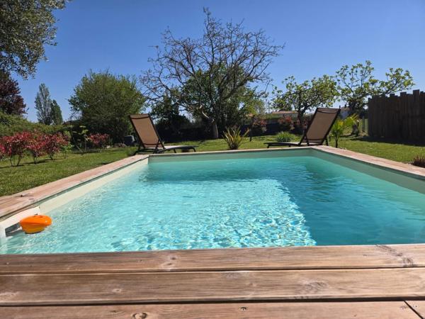 Maison rénovée avec piscine et terrain de pétanque à 3 min de MARMANDE