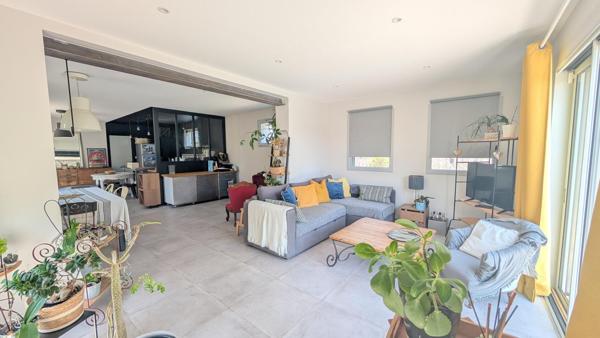 Maison rénovée avec piscine et terrain de pétanque à 3 min de MARMANDE