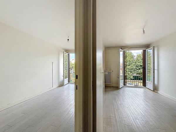 Résidence recherchée, à vendre appartement 3 pièces avec parking et cave