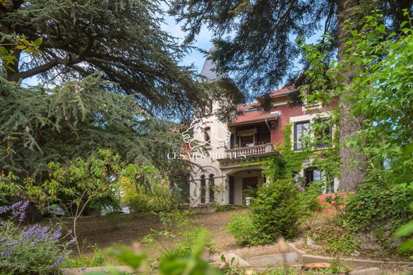 Vue Fourvière – Maison de caractère – 317m² – parcelle 1580m²