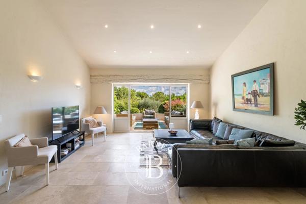 Mouans-Sartoux, Villa 4 Chambres -  121 m² à vendre