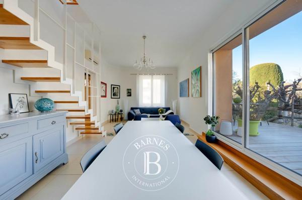 Aix-en-Provence, Maison de ville 6 Chambres -  213 m² à vendre