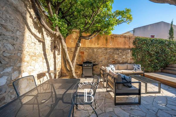 Aix-en-Provence, Maison de ville 6 Chambres -  213 m² à vendre