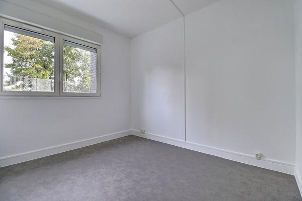 Appartement Aubervilliers 2 pièce(s) 46.78 m2