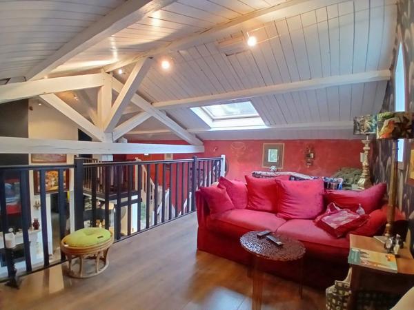 MAISON 5 PIECES 120 M2 - TERRAIN ET PISCINE