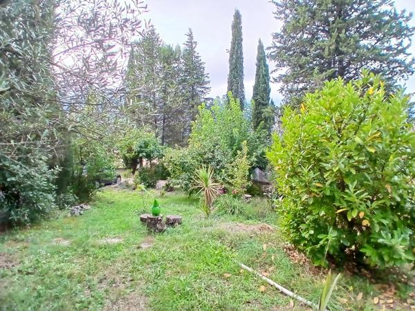 MAISON 5 PIECES 120 M2 - TERRAIN ET PISCINE