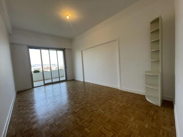 Location Appartement 3 pièces 73 m2 à Nice