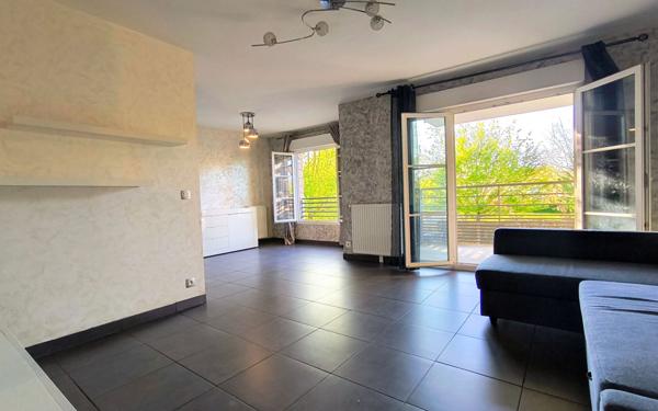 Appartement à vendre    3 pièces • 59,92 m2 Saint-Pierre-du-Perray