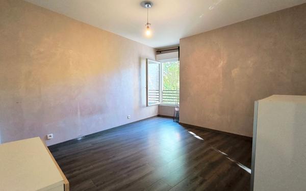 Appartement à vendre    3 pièces • 59,92 m2 Saint-Pierre-du-Perray