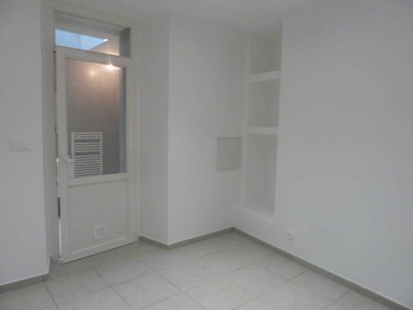 Location appartement Grenoble 38000 1 pièce 27 m²
