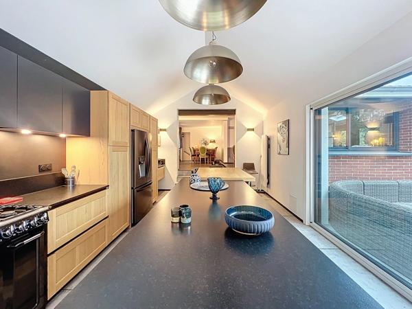 Maison 7 pièces 184m2