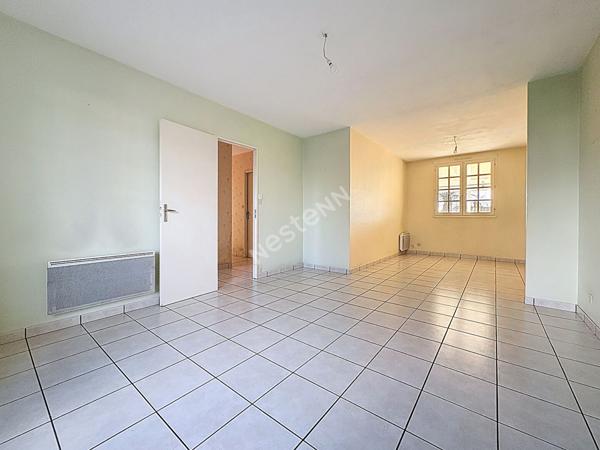 Maison à vendre à Landemont - 2 chambres - jardin clos - Proche bourg