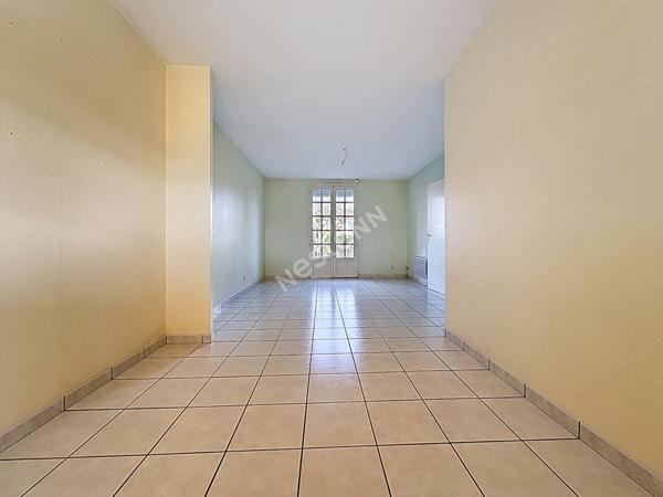 Maison à vendre à Landemont - 2 chambres - jardin clos - Proche bourg