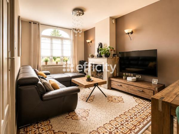 Maison
         7 pièces
        - 160 m² Exclusivité 380 000 € *