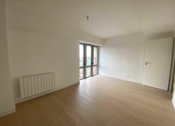 Appartement à louer    4 pièces •  Armentières
