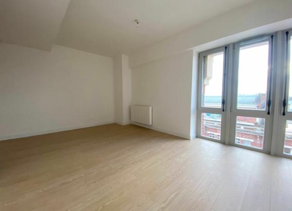 Appartement à louer    4 pièces •  Armentières