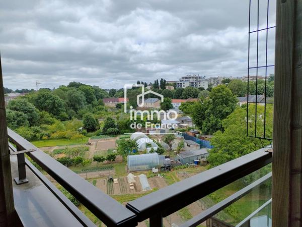 STUDIO MEUBLE PROCHE CAMPUS ET HOPITAL  DE 21.59M2