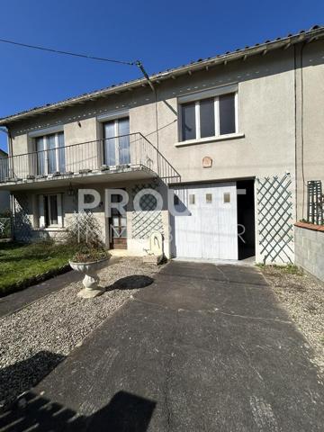 En exclusivité niort maison avec garage et jardin à rénover.