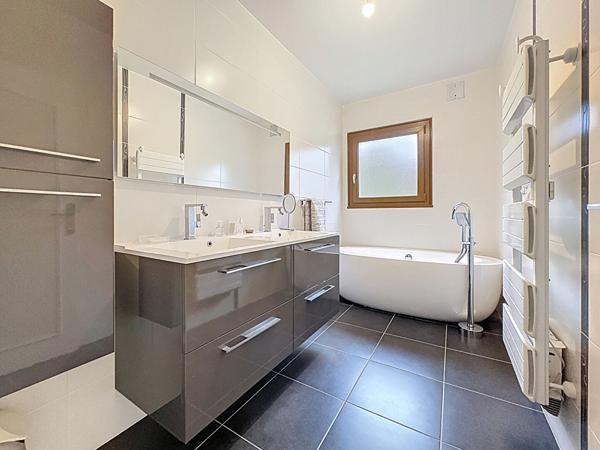 Maison lumineuse Beaufort centre avec vie de plain pied