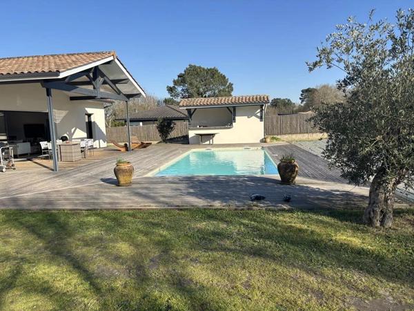 Vente                                                      Maison
                        
                     4 pièces                      100 m2                     à Casteljaloux