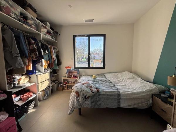 Vente                                                      Maison
                        
                     4 pièces                      100 m2                     à Casteljaloux