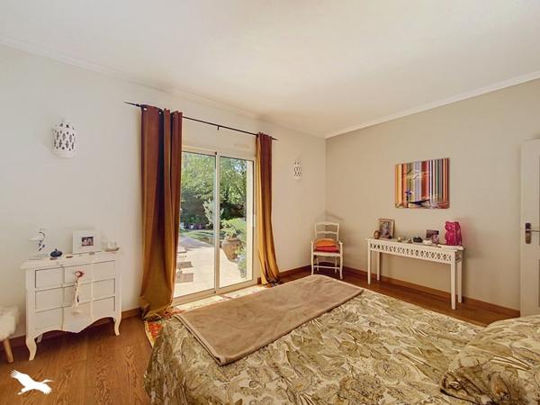 Maison à vendre 900 000 € Mérignac 7 p 218 m² DPE D