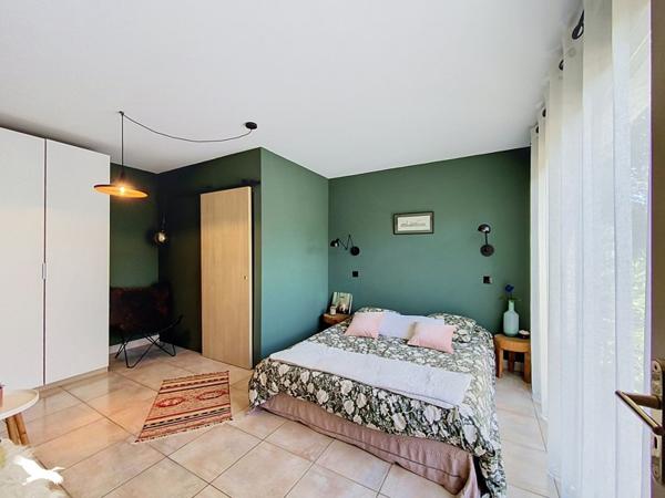 Maison à vendre 900 000 € Mérignac 7 p 218 m² DPE D
