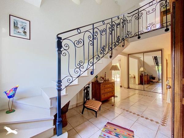 Maison à vendre 900 000 € Mérignac 7 p 218 m² DPE D