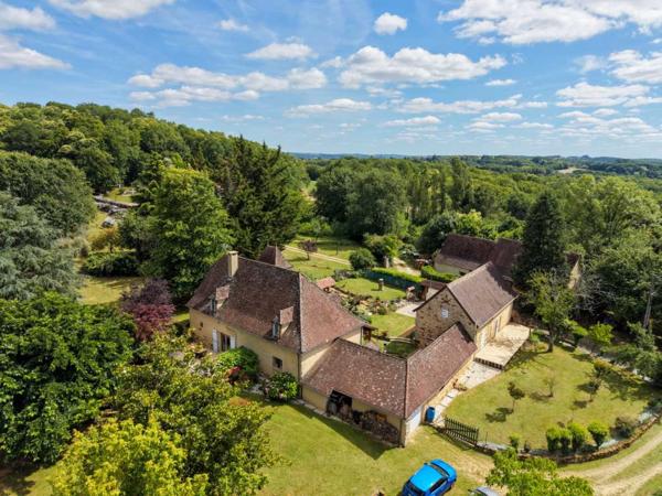 Maison ancienne - Gourdon EXCLUSIVITE - Cadre de vie paisible pour cette belle et spacieuse Propriété sur 1ha7 paysagers