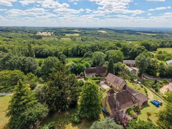 Maison ancienne - Gourdon EXCLUSIVITE - Cadre de vie paisible pour cette belle et spacieuse Propriété sur 1ha7 paysagers