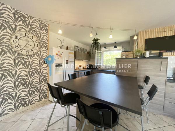 Maison
                                                                                                                                                                                                                                                                                                                        5 pièce(s)                                                                                                                                                                                                          4 chambre(s)                                                                                                                                                                                                          129  m²
