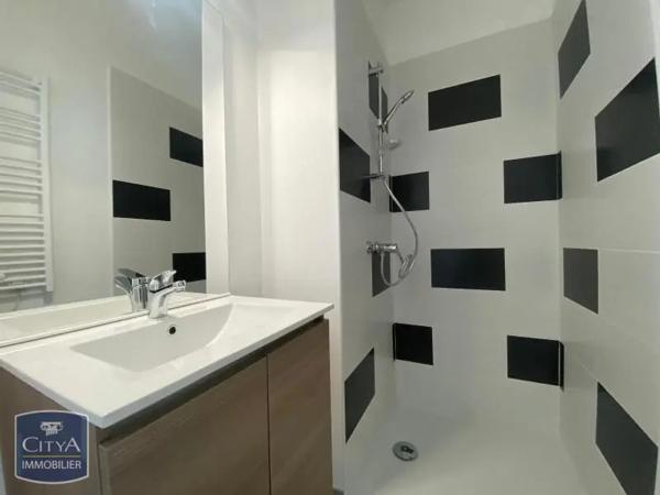 Appartement à louer 3 pièces 59.9m² Monteux (84170)