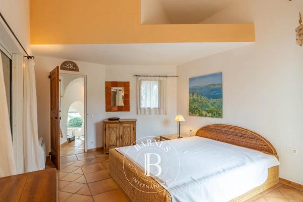Sainte-Lucie-de-Porto-Vecchio, Villa 4 Chambres -  353 m² à vendre