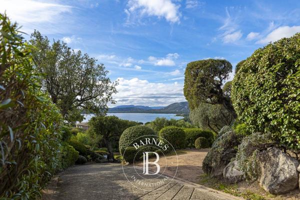 Sainte-Lucie-de-Porto-Vecchio, Villa 4 Chambres -  353 m² à vendre