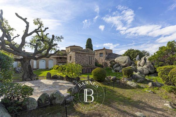 Sainte-Lucie-de-Porto-Vecchio, Villa 4 Chambres -  353 m² à vendre
