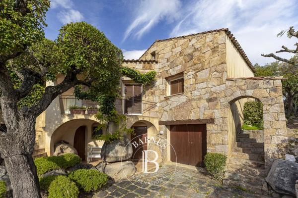 Sainte-Lucie-de-Porto-Vecchio, Villa 4 Chambres -  353 m² à vendre
