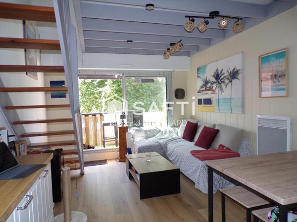 Bel appartement T2 lumineux dans résidence avec piscine, proche plage, commerces, gare