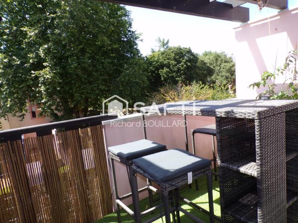 Bel appartement T2 lumineux dans résidence avec piscine, proche plage, commerces, gare