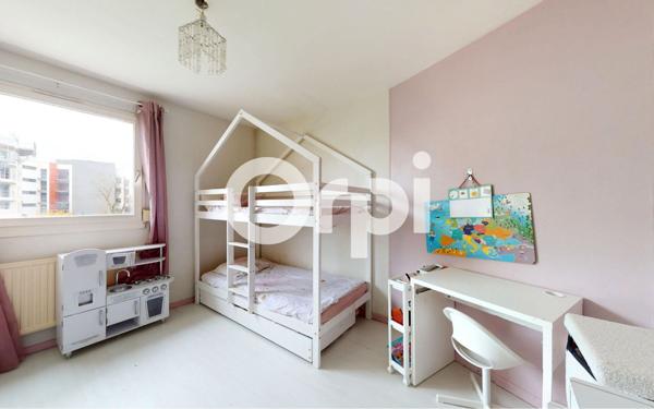 Appartement à vendre    4 pièces • 80,45 m2 Bron