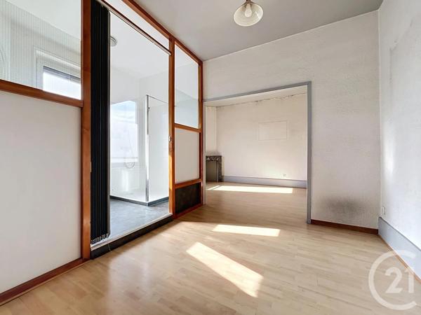 Appartement F4 à vendre  4 pièces - 82,40 m 2   NANCY  - 54