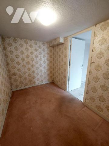 A VENDRE -  RENNES (35) - GROS POTENTIEL  de rénovation. Quartier Sainte-Thérèse (proche de la ...