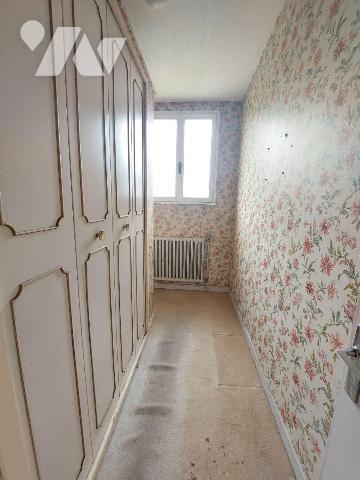A VENDRE -  RENNES (35) - GROS POTENTIEL  de rénovation. Quartier Sainte-Thérèse (proche de la ...