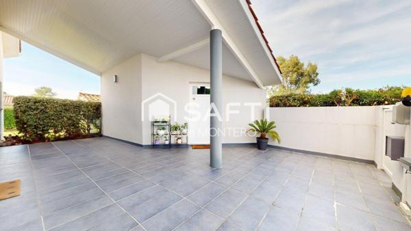 Une maison d’architecte rare à Biscarrosse, dans un environnement calme et recherché.