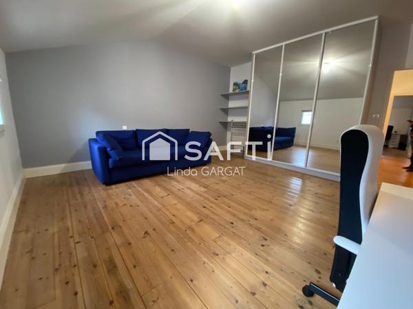 Emplacement idéal, volumes généreux, terrasse sans vis-à-vis : cette maison de ville a tout pour vous séduire !