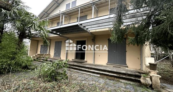 À vendre Maison 10 pièces 298.65 m² - Brassac 81260